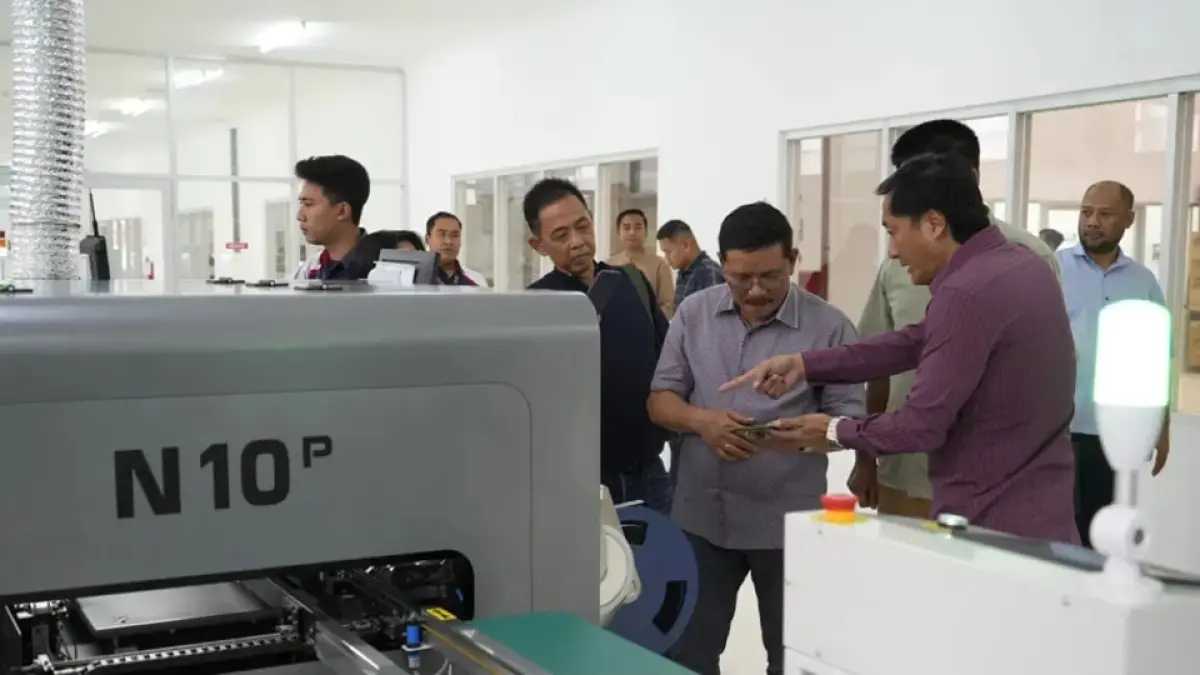 KUNJUNGAN: Wagub Kaltara Ingkong Ala (tengah) ke pabrik PT Santinilestari Energi Indonesia di Pasuruan, beberapa waktu lalu. (DKISP KALTARA)