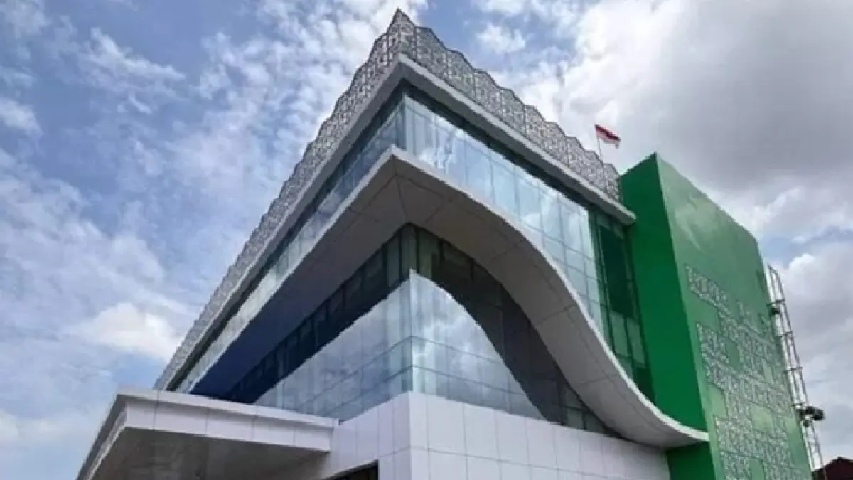  Pembangunan fisik di RSUD dr Abdul Rivai ditunda karena pengalihan prioritas untuk pemenuhan stok obat yang sempat kosong dan menjadi sorotan.