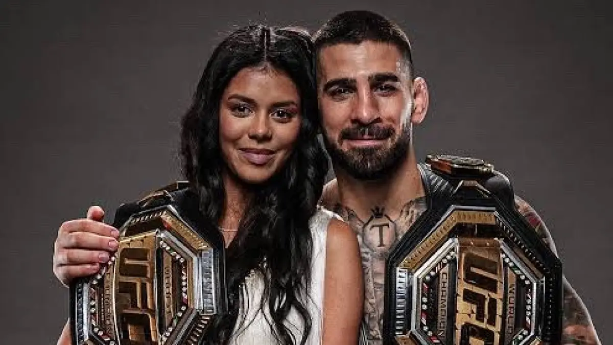 Ilia dan mantan istri.