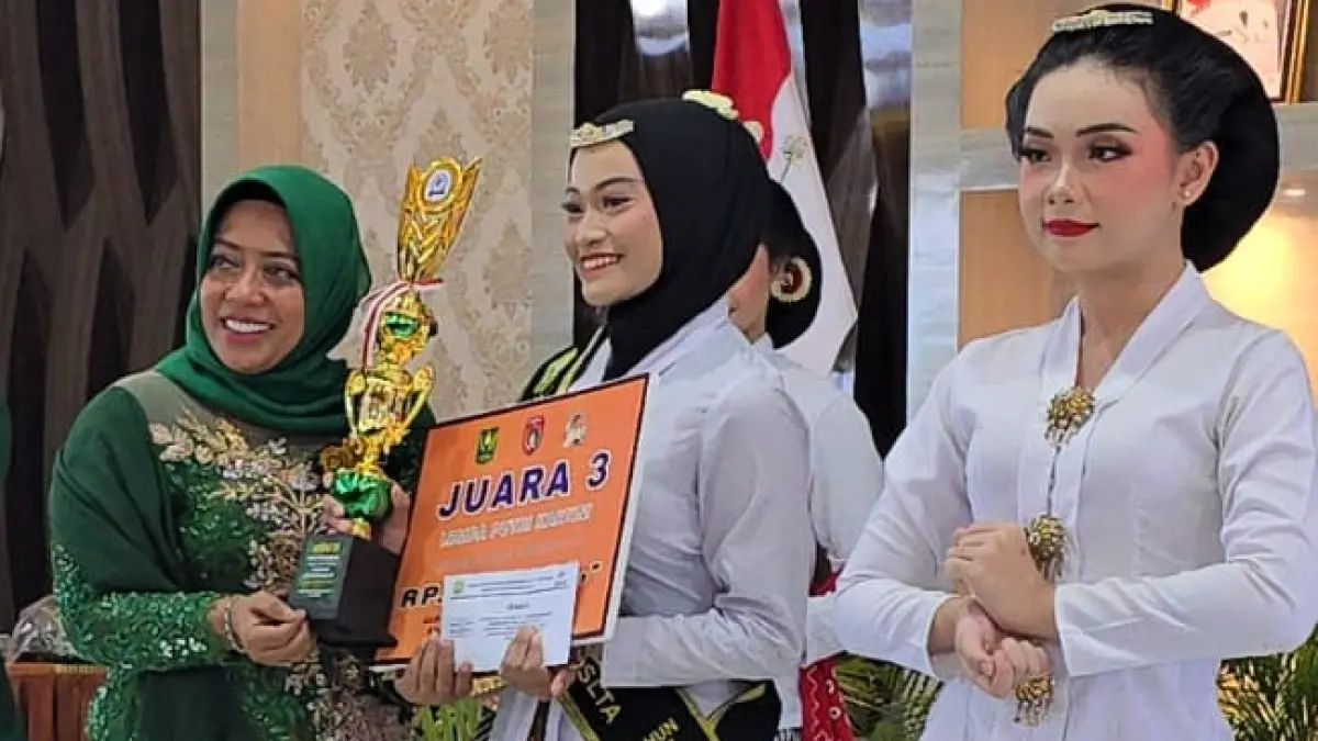 Wakil Ketua II DPRD Kobar, Sri Lestari saat peringatan Hari Kartini Kabupaten Kotawaringin Barat 2026. (Prokompim/Prokal.co)