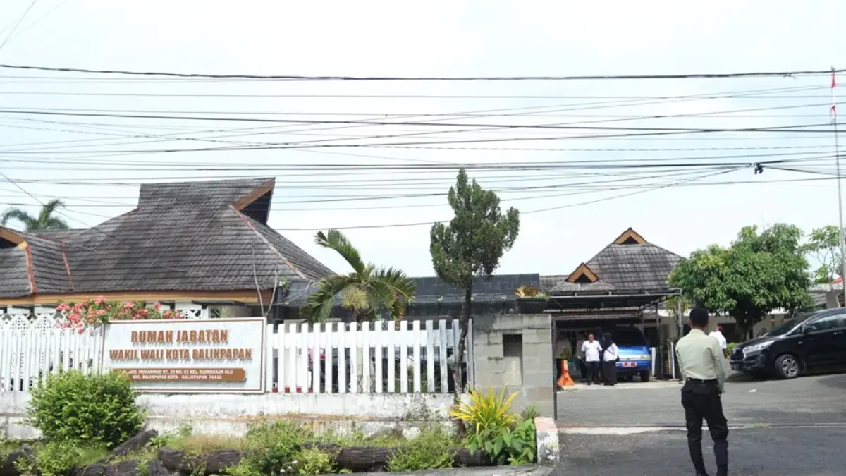 Dinas PU Balikpapan memastikan pembangunan Rumah Jabatan Wakil Wali Kota Balikpapan senilai Rp14,3 miliar dari APBD 2026 sesuai dengan standar bangunan gedung negara.