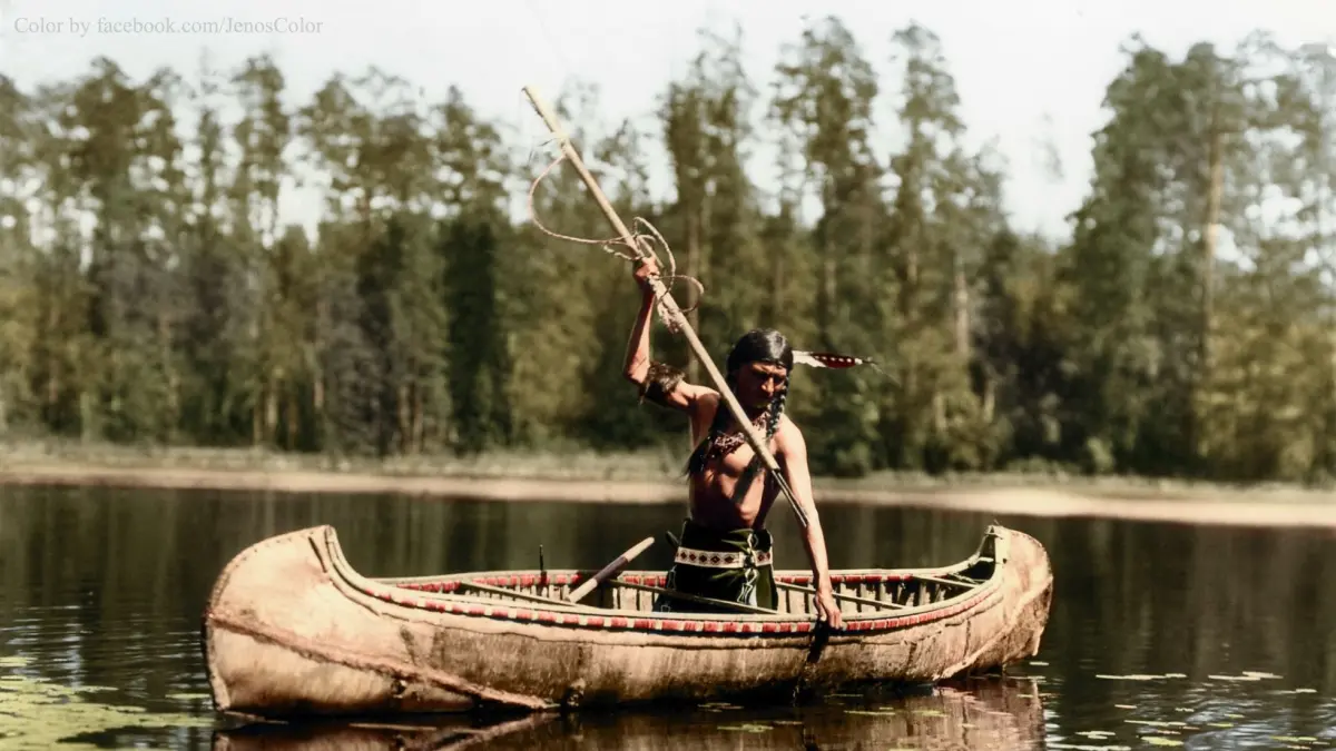 Suka Ojibwe di Minnesota, tahun 1908 (Colorized Photograph)