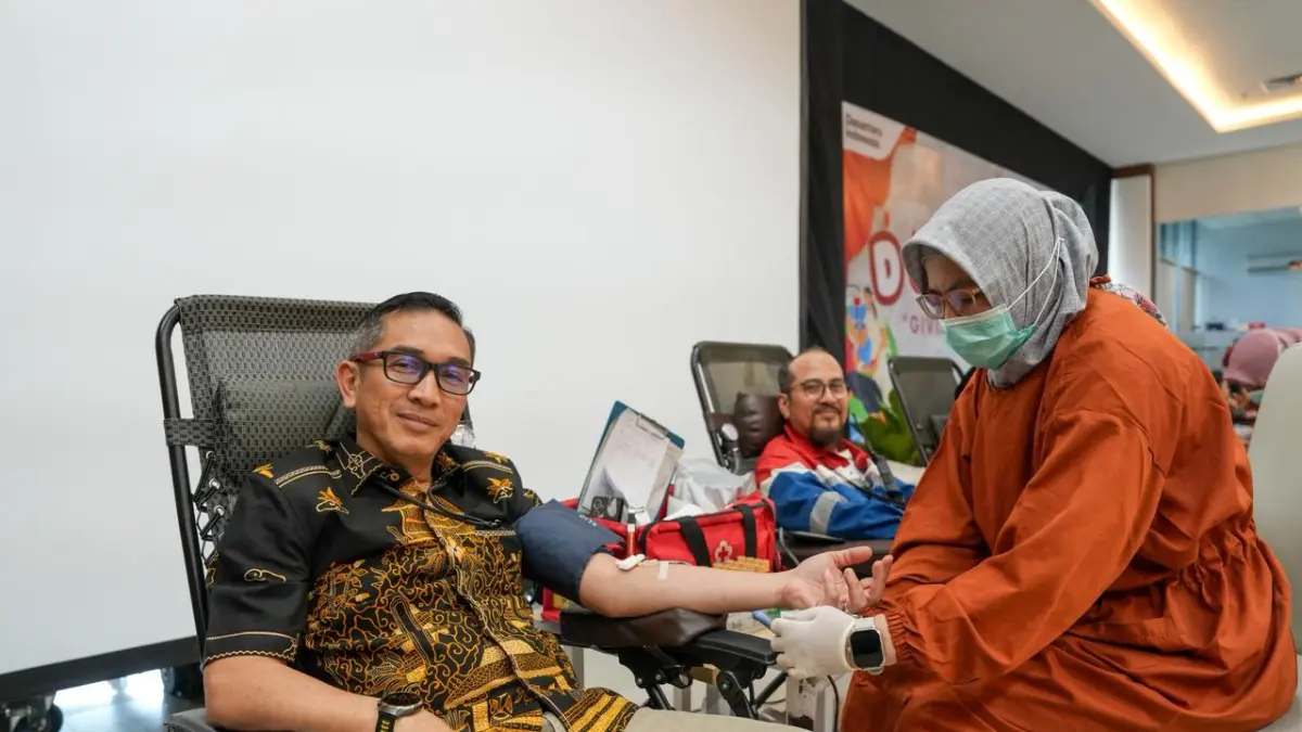 Acara ini bersinergi dengan Palang Merah Indonesia (PMI) Kota Balikpapan dan Puskesmas Kelurahan Karang Jati yang diikuti 125 pendonor dan 50 peserta VCT HIV di Lobby Gedung New Site Office (NSO) PT KPB.