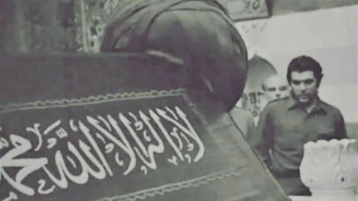 Che Guevara saat berkunjung ke makam Salahuddin Al Ayubi.