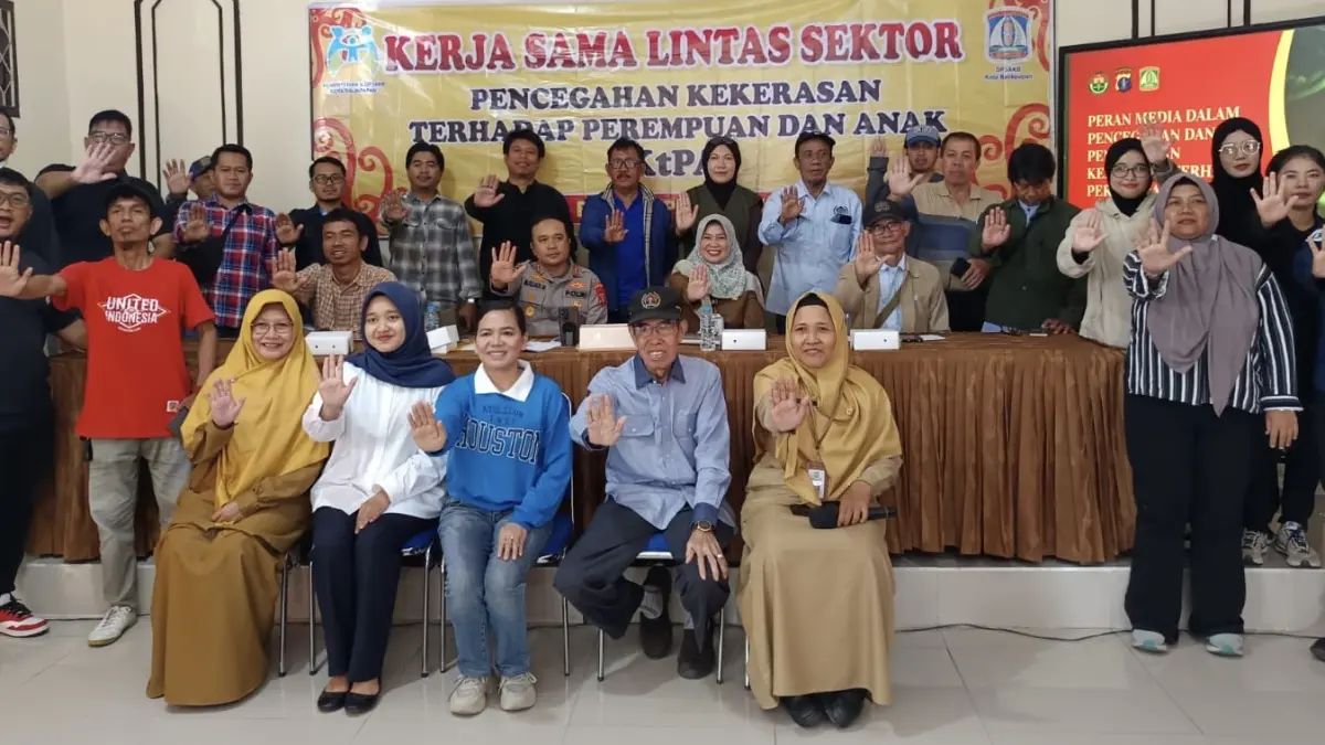 
KOLABORASI: Para wartawan saat sosialisasi kerja sama lintas sektor dalam pencegahan kekerasan terhadap perempuan dan anak di Aula Kelurahan Telaga Sari, Kecamatan Balikpapan Kota, Selasa, 28 April 2026. ISTIMEWA
