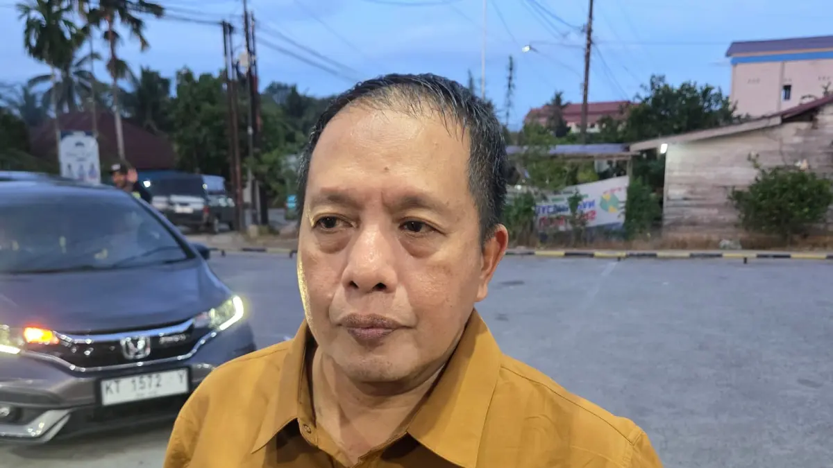 Camat Samboja Barat, Burhanuddin (Elmo/Prokal.co)