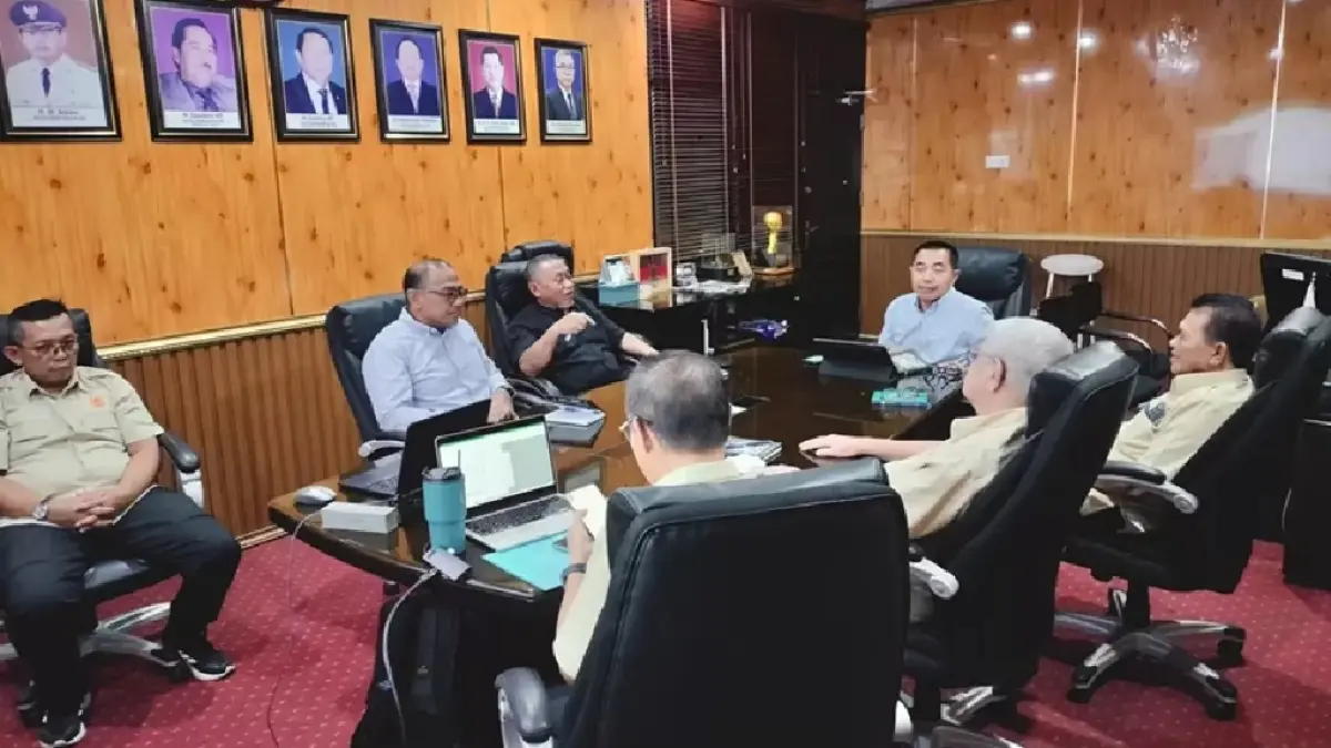 Pengurus KONI Kaltim menggelar rapat membahas pelaksanaan Musorprov KONI Kaltim untuk pemilihan ketua umum baru. 
