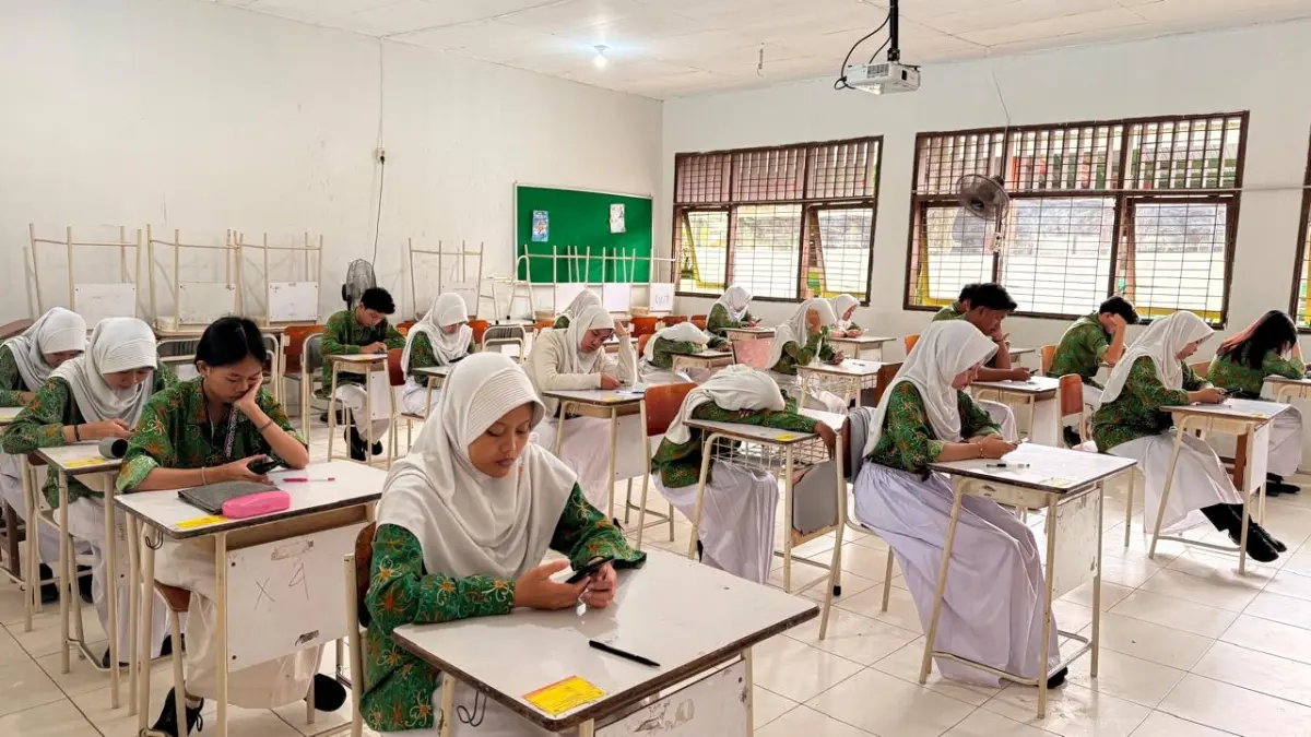 TAHUN AJARAN BARU: Rencana penambahan rombel untuk tahun ajaran baru pendidikan nanti jenjang SMA mendapatkan penolakan dari sekolah swasta. ILUSTRASI/ADIEL KUNDHARA/KALTIM POST
