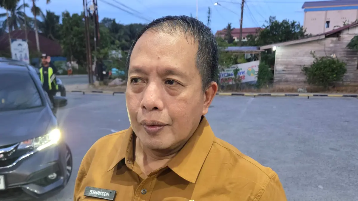 Camat Samboja Barat, Burhanuddin (Elmo/Prokal.co)