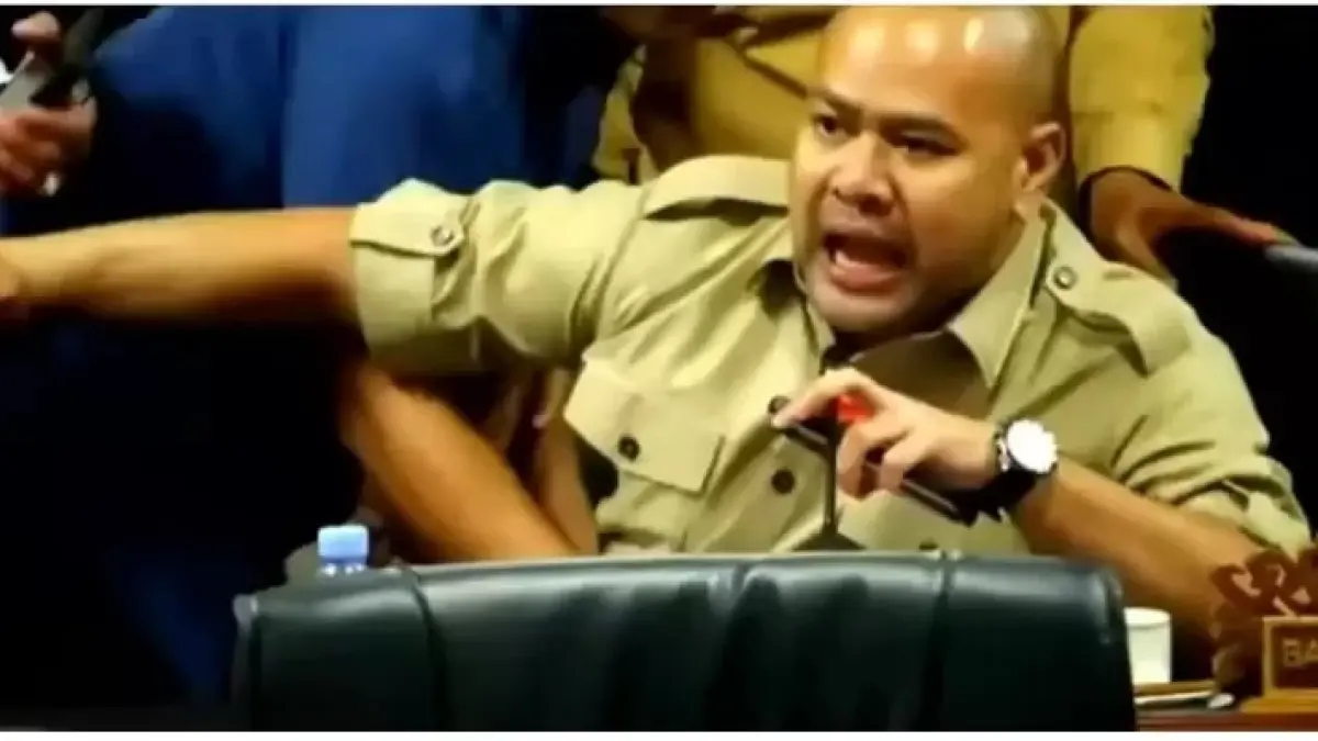 Achmed Reza dan Syahariah Mas