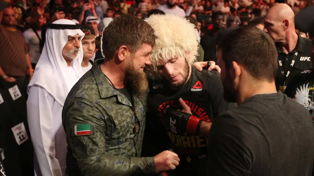 Ramzan Kadyrov saat bersama Khabib.