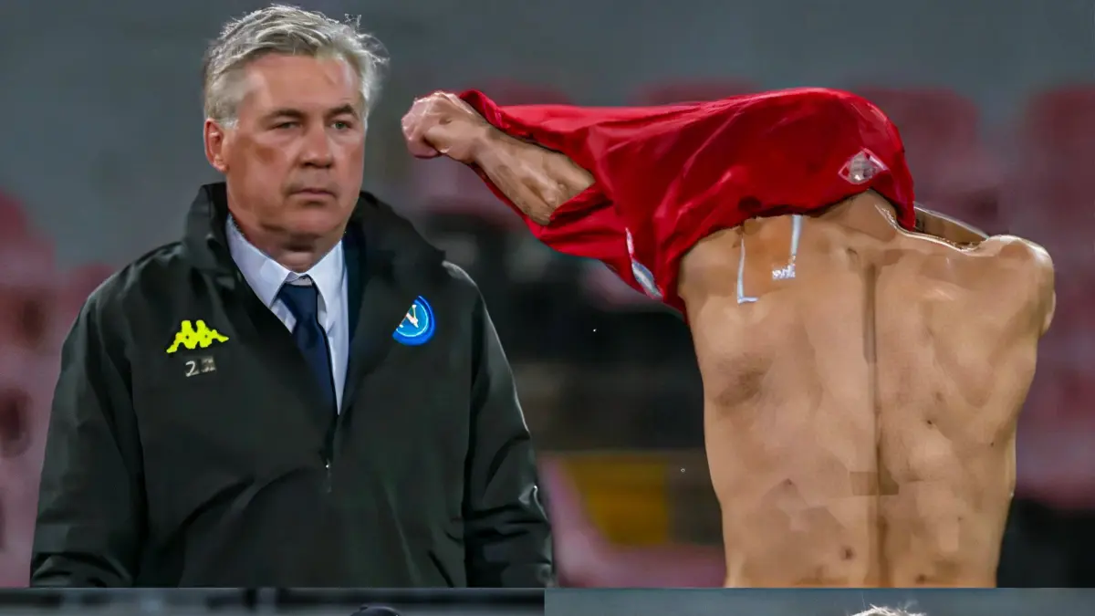 Ancelotti saat meminta jersey Salah.