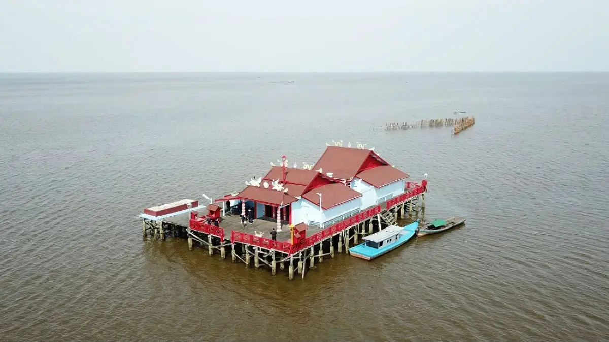 Kelenteng Tengah Laut (Xiao Yi Shen Tang) masuk nominasi penghargaan Anugerah Pesona Indonesia Awards 2026. (ISTIMEWA)