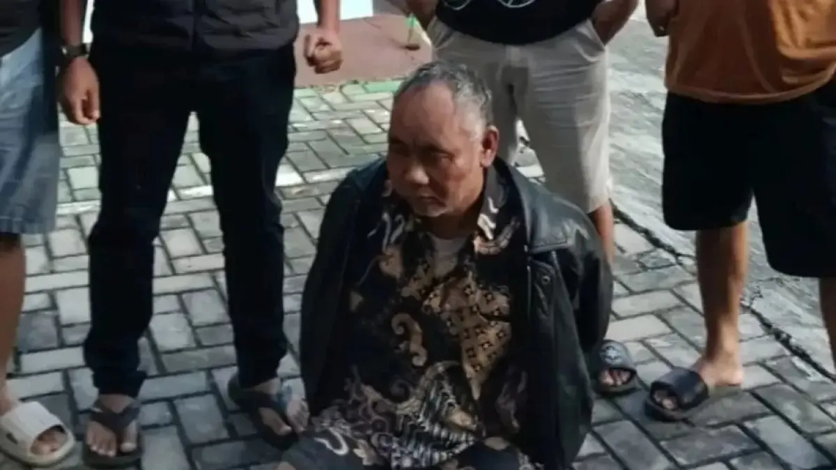 Tampang Azhari oknum kiai yang diduga mencabuli 50 santriwati Ponpes Pati, ditangkap di Wonogiri, Jawa Tengah, Kamis (7/5). (Istimewa/Balikpapan Pos)