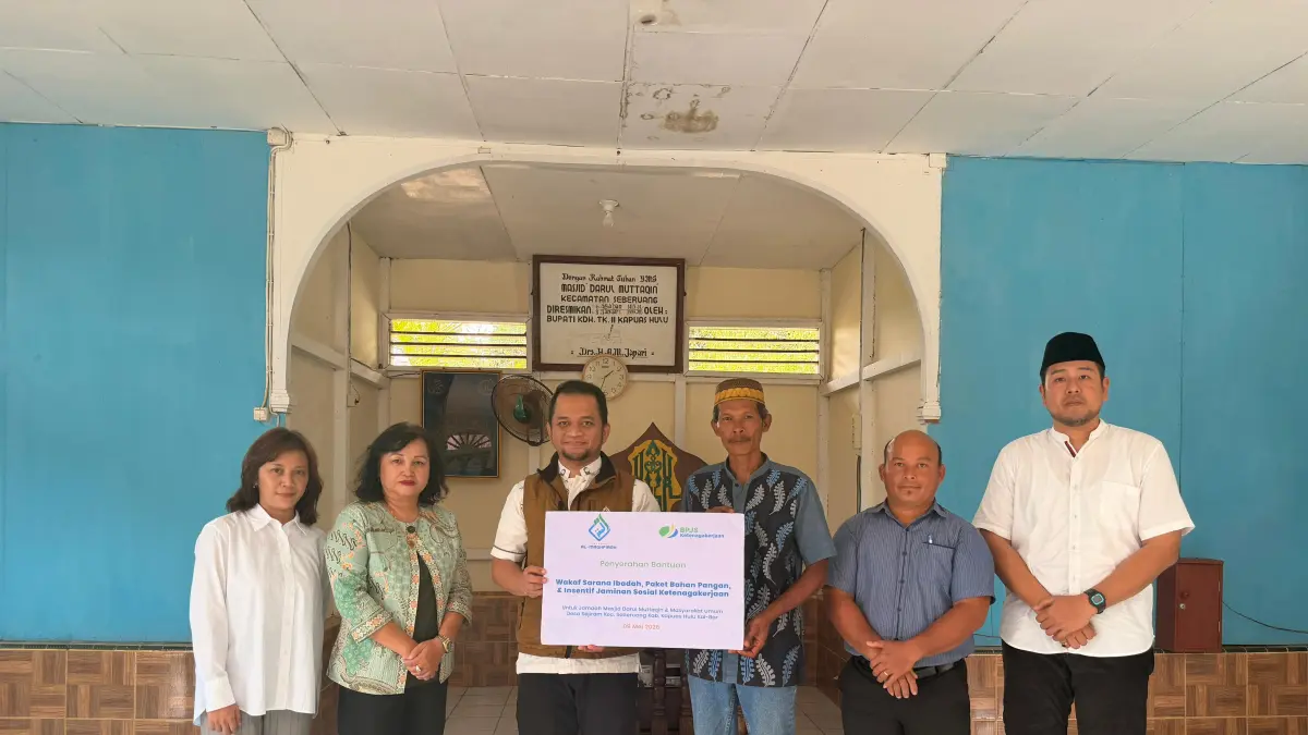 Yayasan Al-Maghfirah Bersama BPJS Ketenagakerjaan Serahkan Bantuan Renovasi Fasilitas Sanitasi dan Tempat Wudhu, Perlindungan JKK-JKM dan Paket Sembako untuk Warga Sejiram. 
