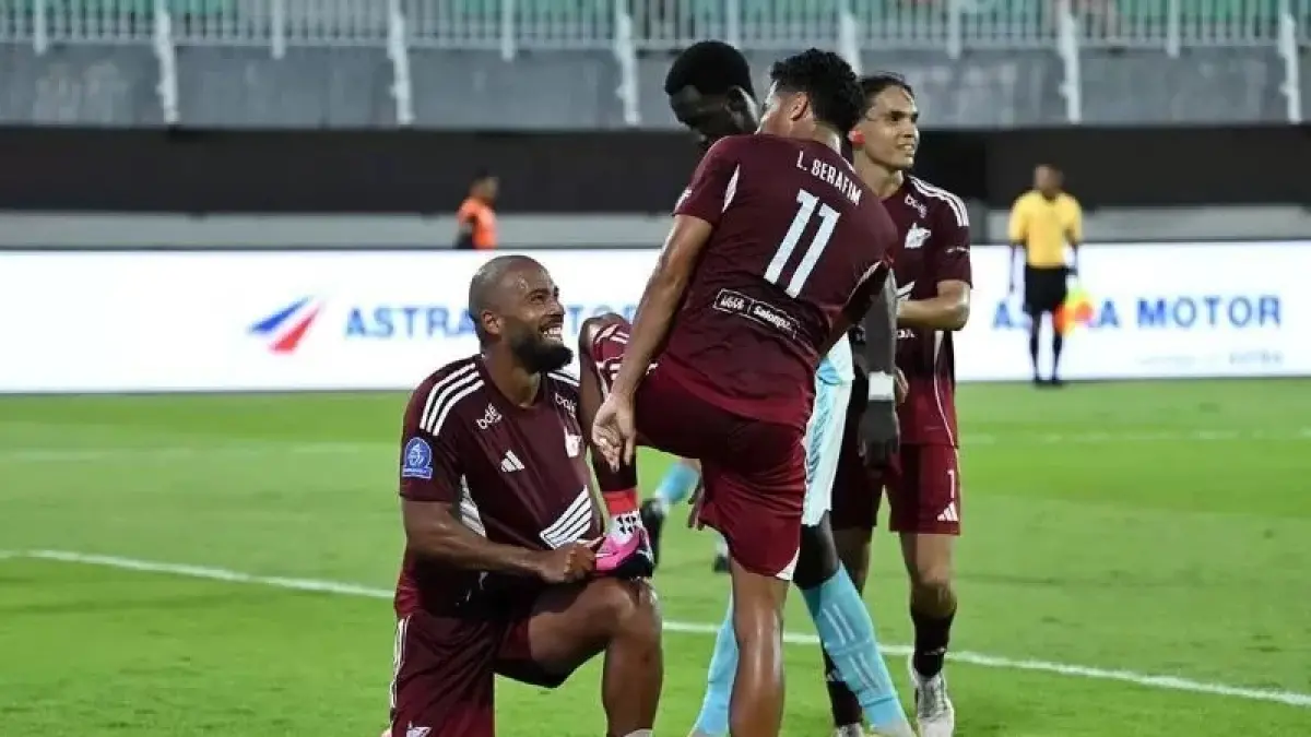 PSM Makassar dipastikan tetap berada di kasta utama sepak bola Indonesia musim depan, setelah sempat terseok-seok di papan bawah.