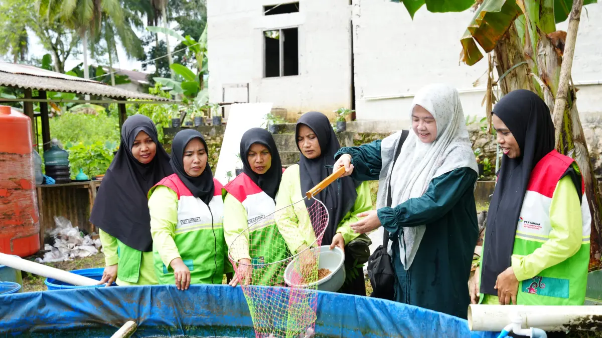 Kelompok binaan Wasiat Dewi Shinta berhasil melaksanakan panen perdana ikan nila dengan metode bioflok di Desa Girimukti, Kabupaten Penajam Paser Utara, Senin (11/5/2026).