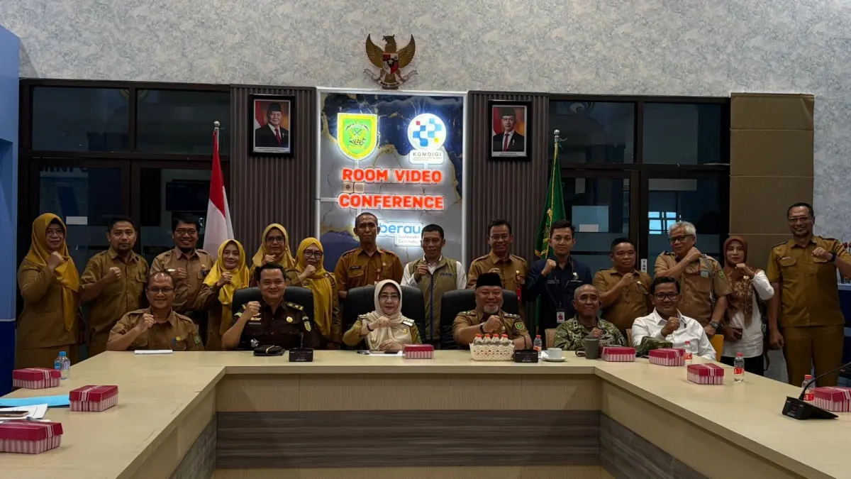 KENDALIKAN INFLASI: Bupati Berau Sri Juniarsih Mas dan jajaran, mengikuti rakor pengendalian inflasi daerah secara daring, Senin, 11 Mei 2026. KPG
