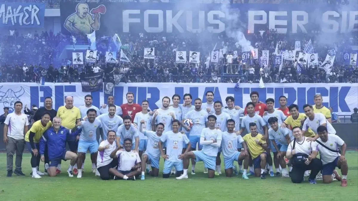 Bobotoh bakar semangat pemain Persib hadapi akhir musim super league. Persib tanpa sejumlah pilar tandang ke PSM. (Dok. Persib Bandung)