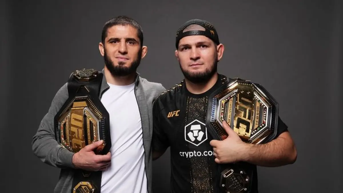 Islam Makhachev dan Khabib Nurmagomedov.
