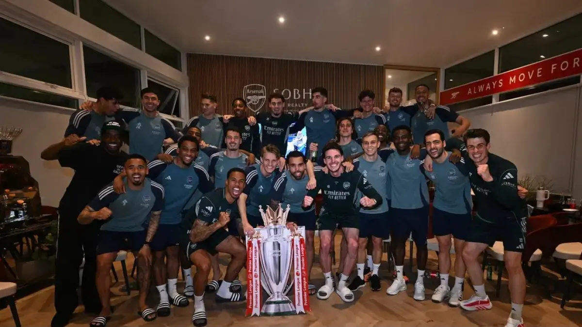 Pemain Arsenal merayakan kepastian juara Premier League 2025 setelah Manchester City gagal mengalahkan Bournemouth. (Dok. Arsenal)