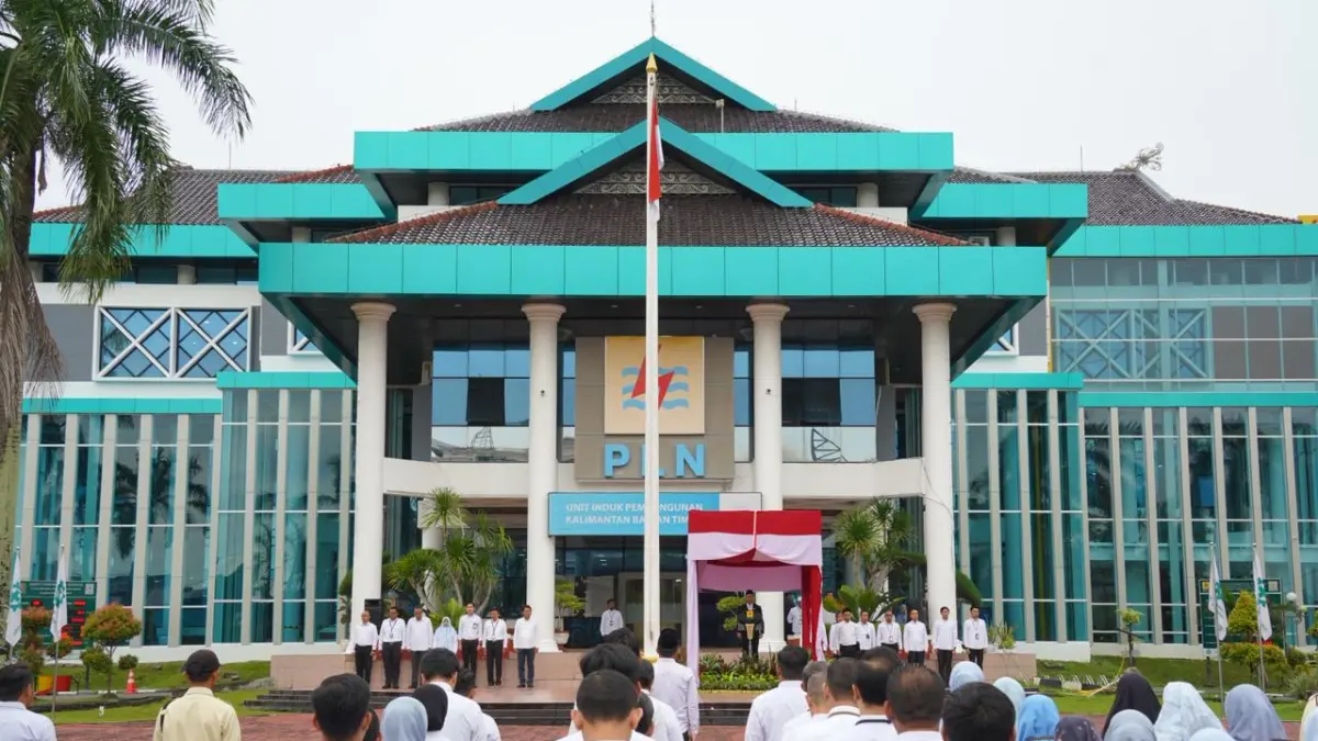 Suasana barisan peserta mengikuti rangkaian Upacara Peringatan Hari Kebangkitan Nasional 2026 dengan khidmat dan penuh semangat.