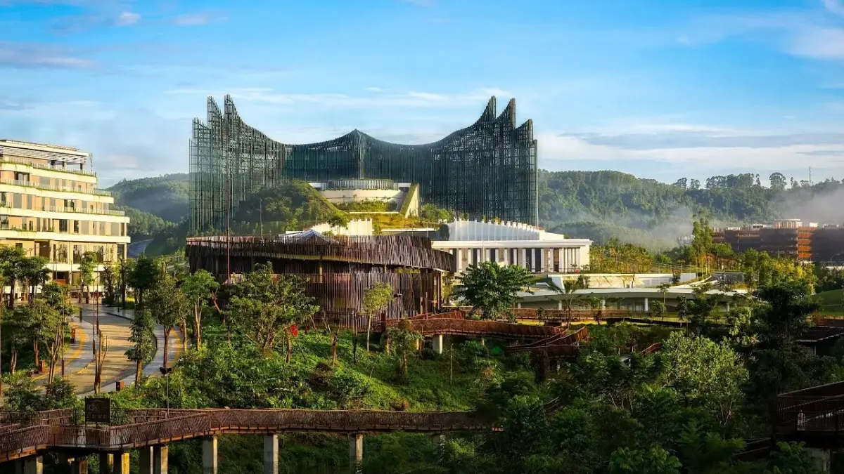 IKN tidak hanya sebagai pusat administrasi negara, tetapi juga dikembangkan menjadi destinasi wisata berkelanjutan berbasis alam dan budaya Kalimantan.(IST)