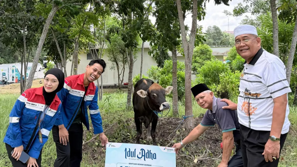 PT Kilang Pertamina Balikpapan menyalurkan hewan kurban kepada masyarakat di sekitar Proyek RDMP Balikpapan dan Lawe-Lawe.