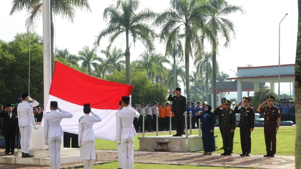 &nbsp;Sekda Kukar Sunggono memimpin upacara Harlah Pancasila 2026 (Istimewa)