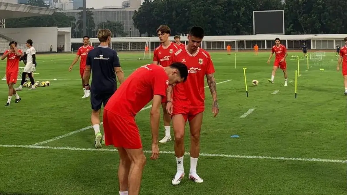 Mees Hilgers mengikuti latihan terbuka timnas Indonesia