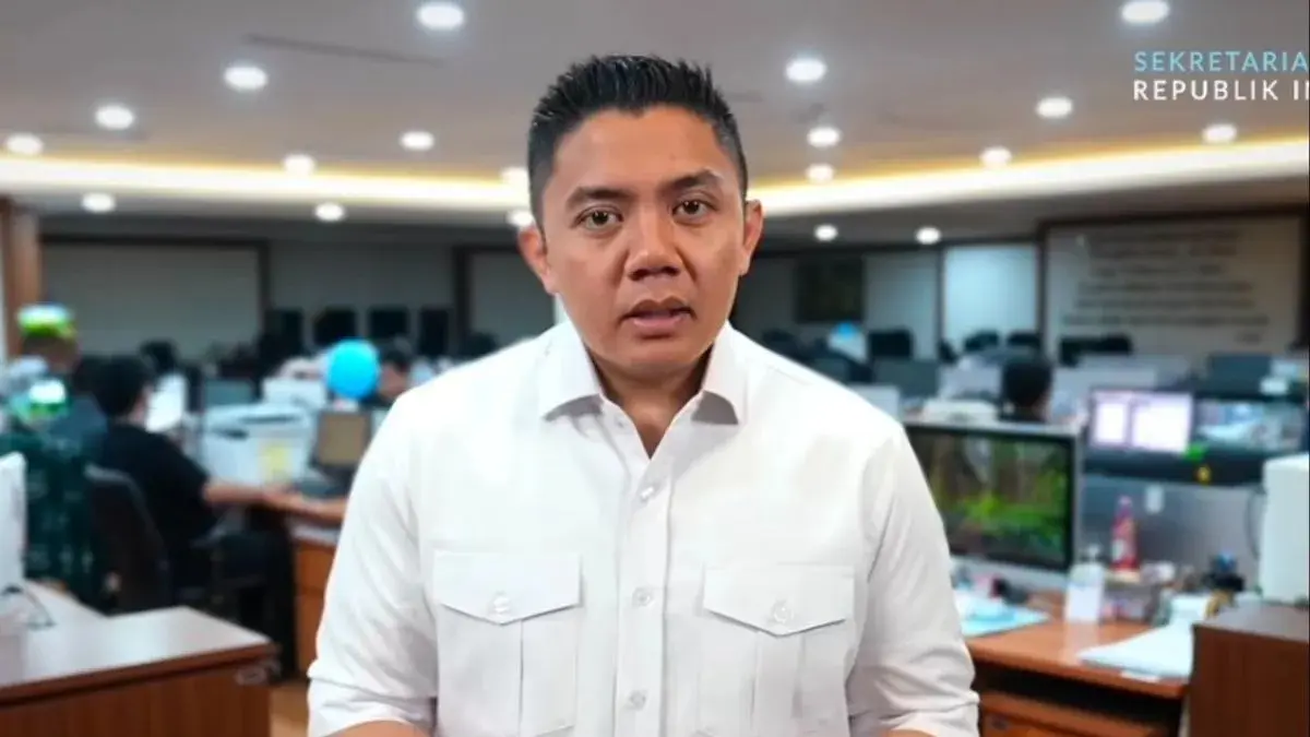 Sekretaris Kabinet (Seskab) Teddy Indra Wijaya menjawab kritik-kritik dan masukan dari Dino Patti Djalal di Jakarta, Senin (1/6/2026). HO-Sekretariat Kabinet.
