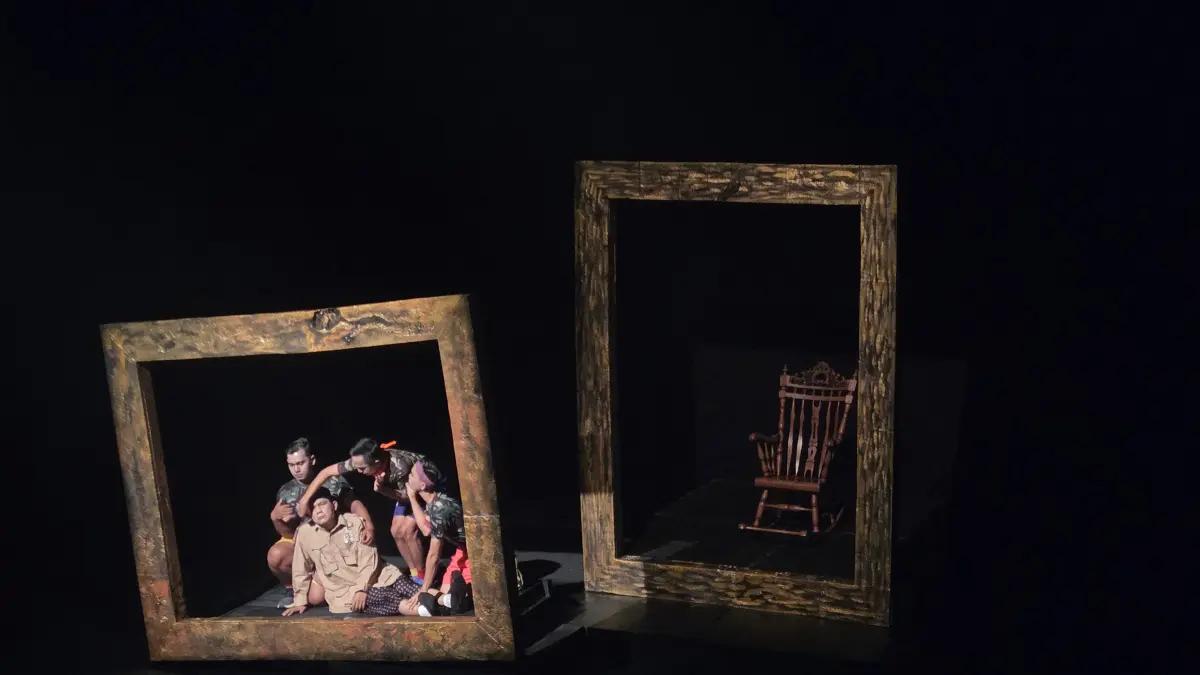 Teater “Ibu Negara” ciptaan Ab Asmarandana dengan Yayasan Lanjong Indonesia yang tampil terbatas di Ladaya Tenggarong (Elmo/Prokal.co)