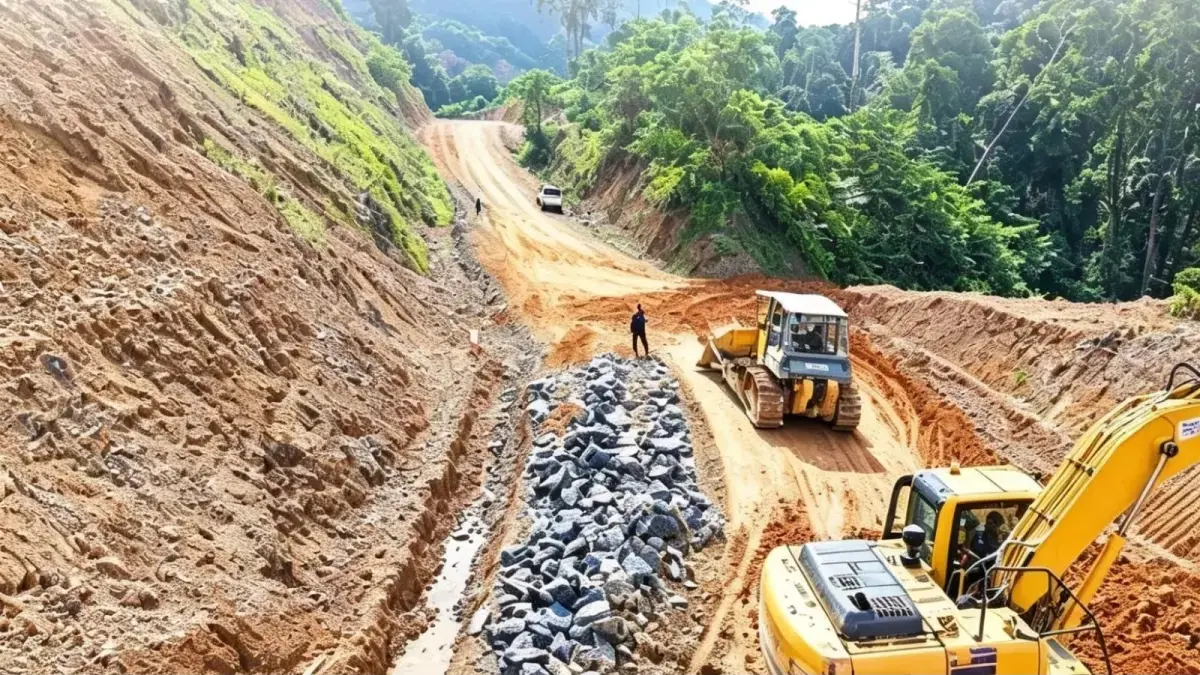 Pelaksanaan pekerjaan saluran drainase ruas Malinau-Long Semamu II. FOTO: BPJN KALTARA