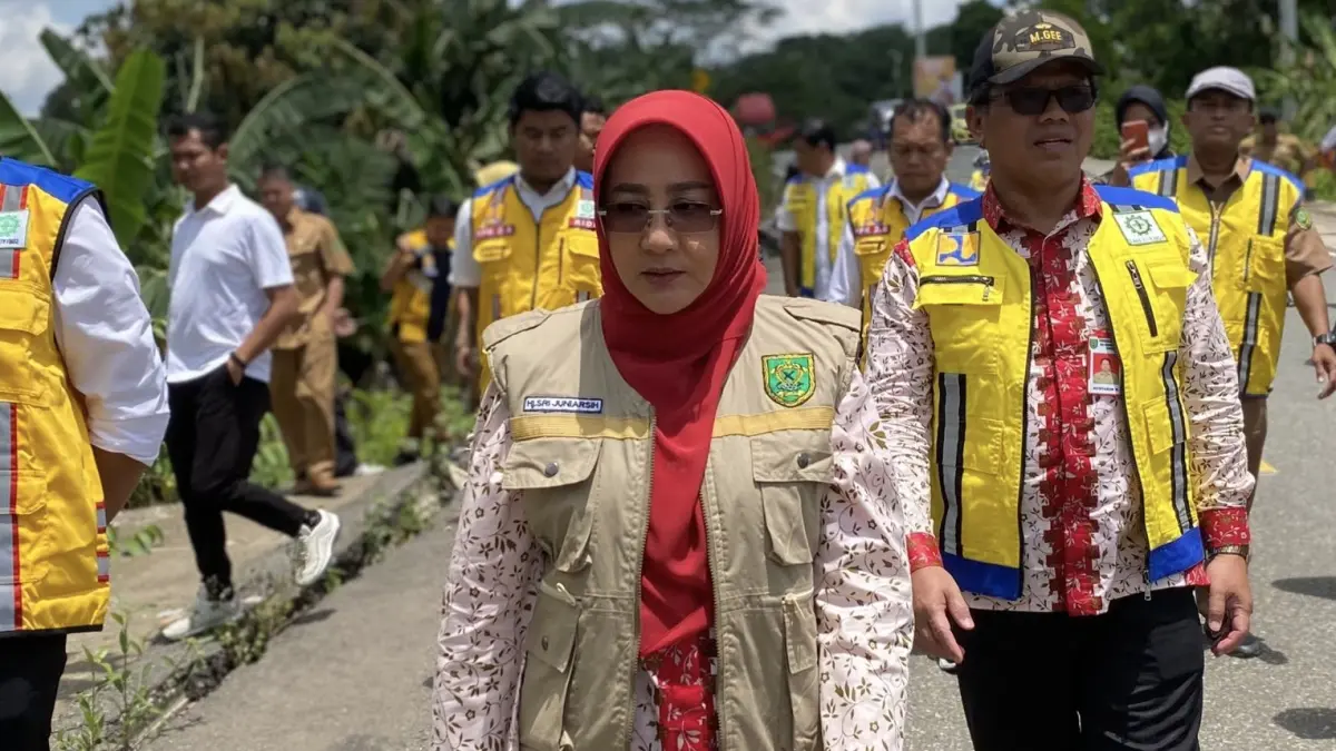 Sri Juniarsih Mas. KPG
