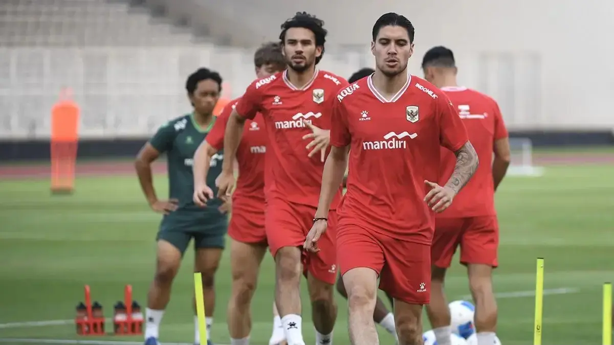 Pemain timnas jalani sesi latihan.