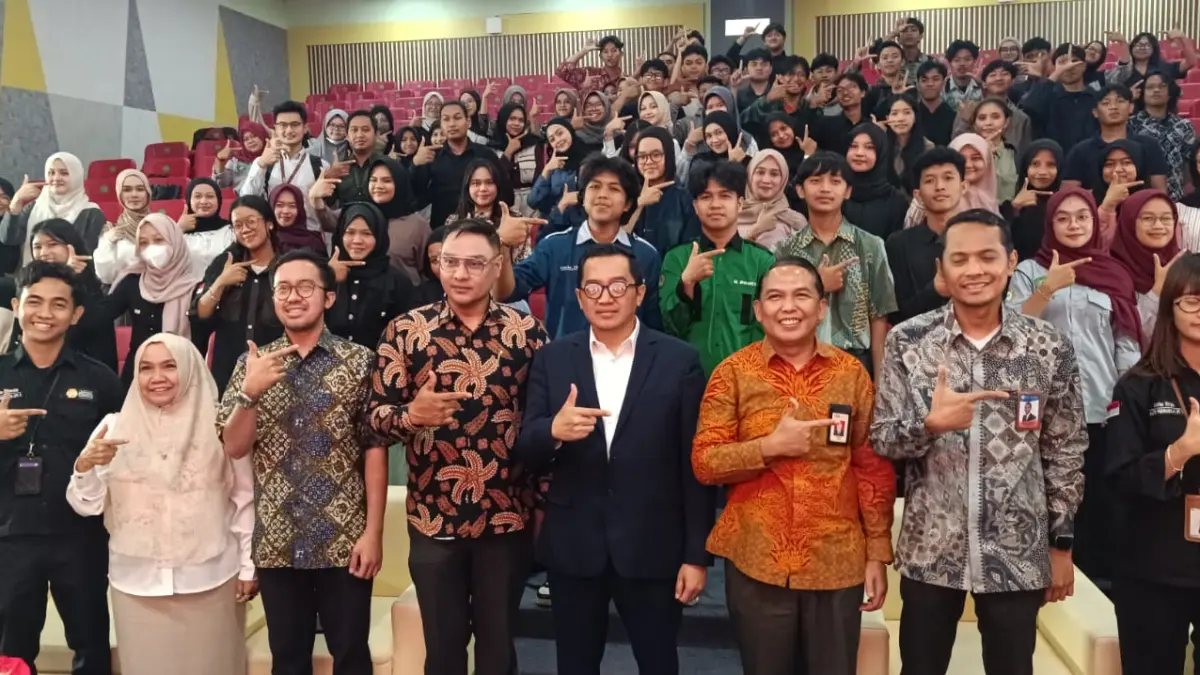 Dekanat Fakultas Ekonomi dan Bisnis Universitas Mulawarman (Unmul), mahasiswa mendapatkan edukasi mengenai perlindungan konsumen, bahaya penipuan digital, pinjaman daring, hingga perkembangan sistem pembayaran digital.