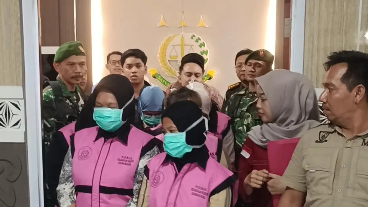 Tersangka ditahan.