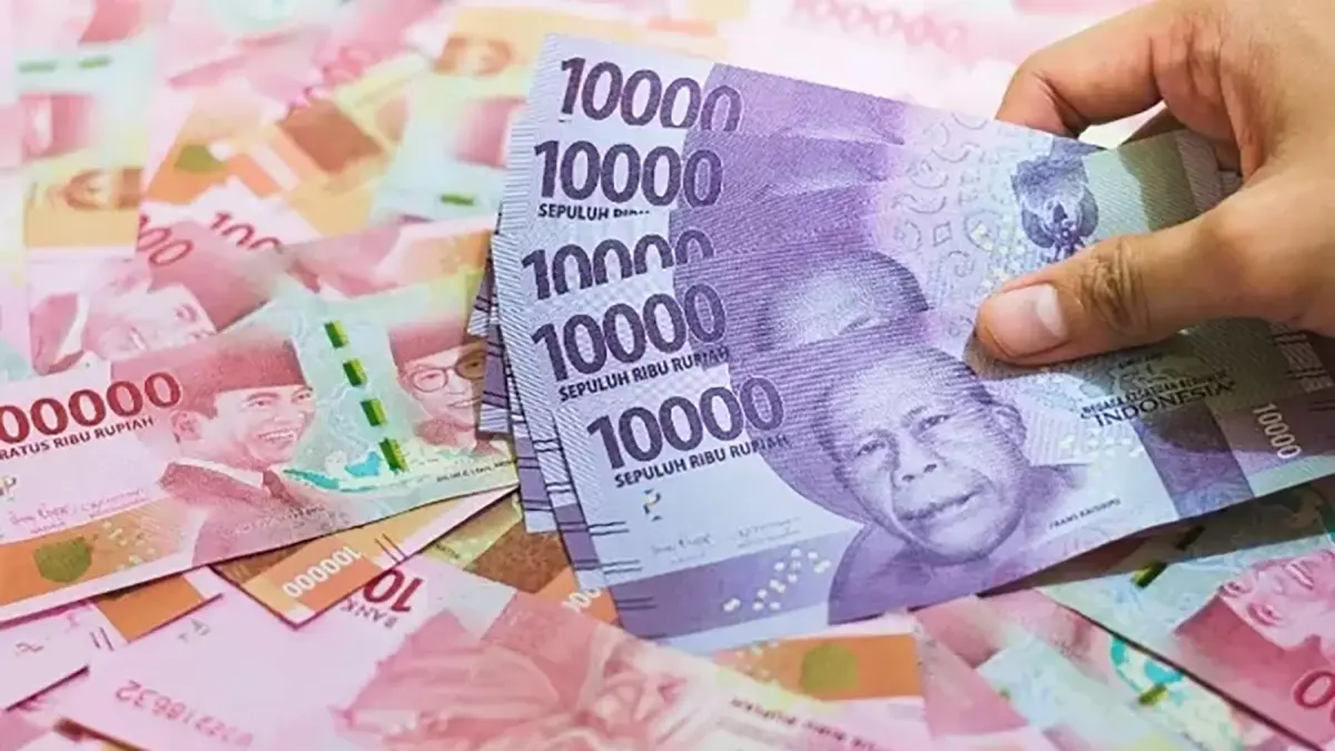 Frans Kaisiepo dalam pecahan uang Rp10 ribu.