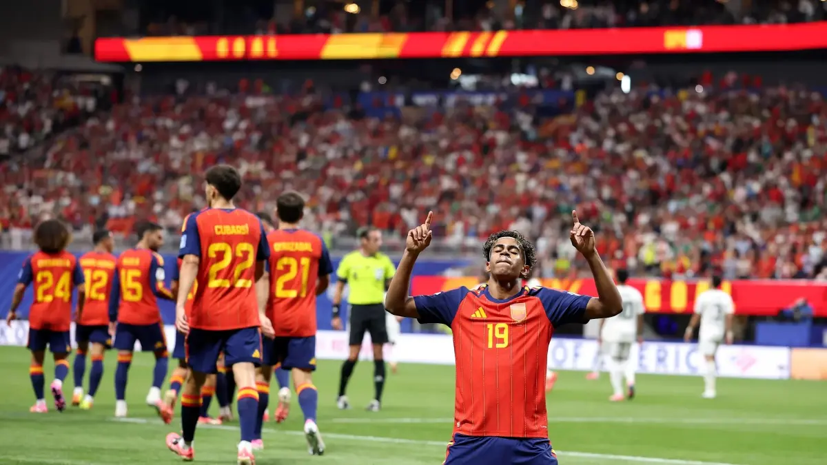 Lamine Yamal usai mencetak gol ke gawang Arab Saudi.