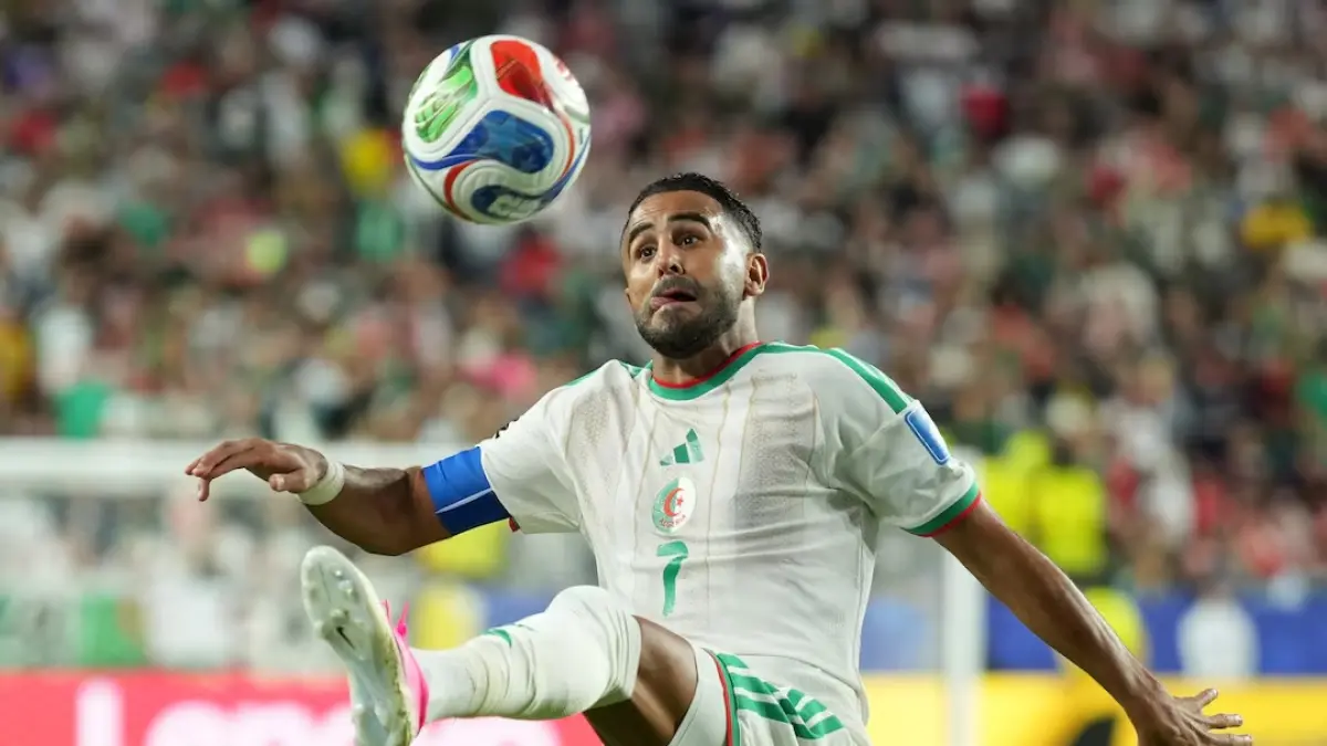 Riyad Mahrez dkk harus menang untuk lolos ke babak 32 besar.