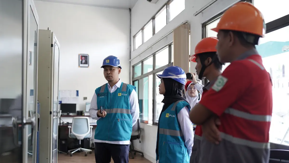  PT PLN (Persero) Unit Induk Penyaluran dan Pusat Pengatur Beban (UIP3B) Kalimantan melalui Unit Pelaksana Pengatur Beban Kalimantan Selatan dan Kalimantan Tengah (UP2B Kalselteng) terus memperkuat keandalan sistem kelistrikan melalui pemeliharaan Gateway SCADA serta digitalisasi 