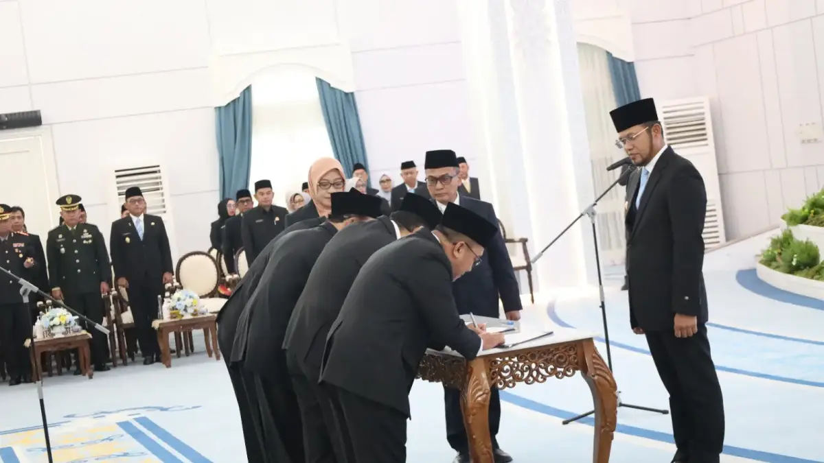Pelantikan pejabat Pemprov Kaltim.