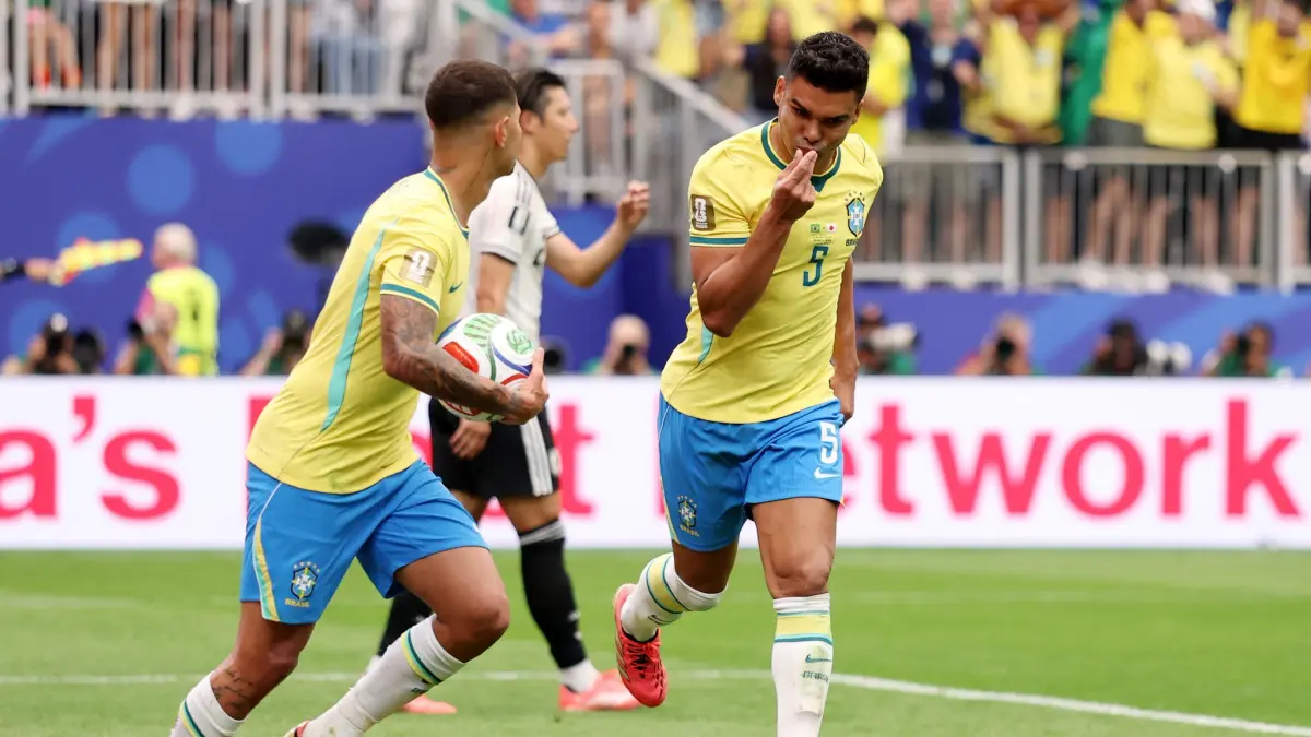 Casemiro cetak gol penyama kedudukan atas Jepang.
