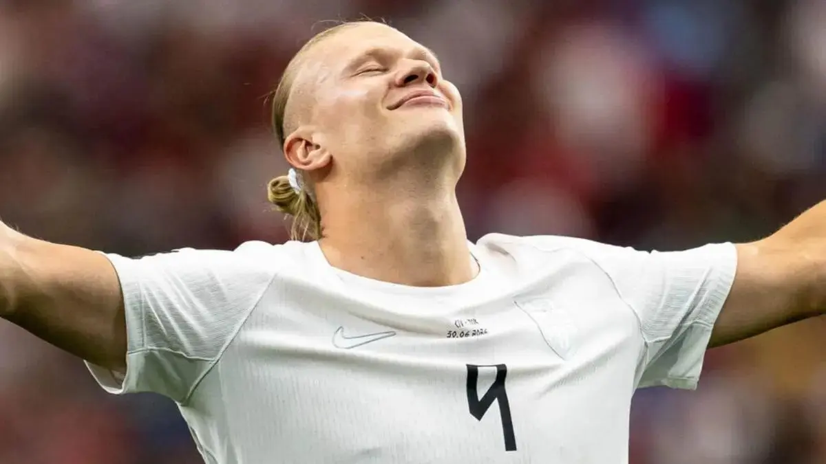 Erling Haaland mencetak gol kemenangan Norwegia saat mengalahkan Pantai Gading 2-1 dan membawa timnya lolos ke babak 16 besar Piala Dunia 2026. (Instagram @herrelandslaget)