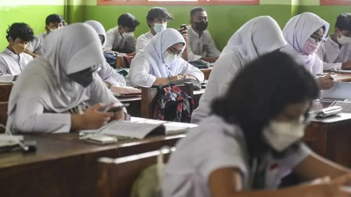 Aktivitas salah satu sekolah negeri di Kaltim. Di Balikpapan hanya 51 lulusan SMP yang bisa tertampung di sekolah negeri.