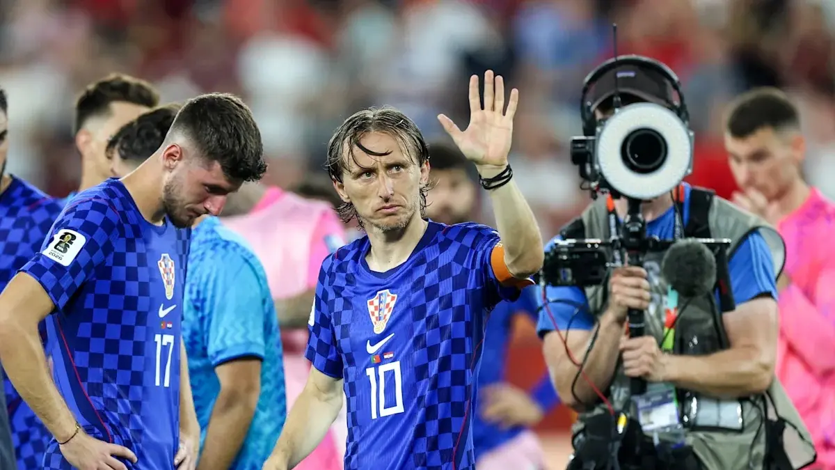 Luca Modric dkk, kecewa dua gol timnya dibatalkan.