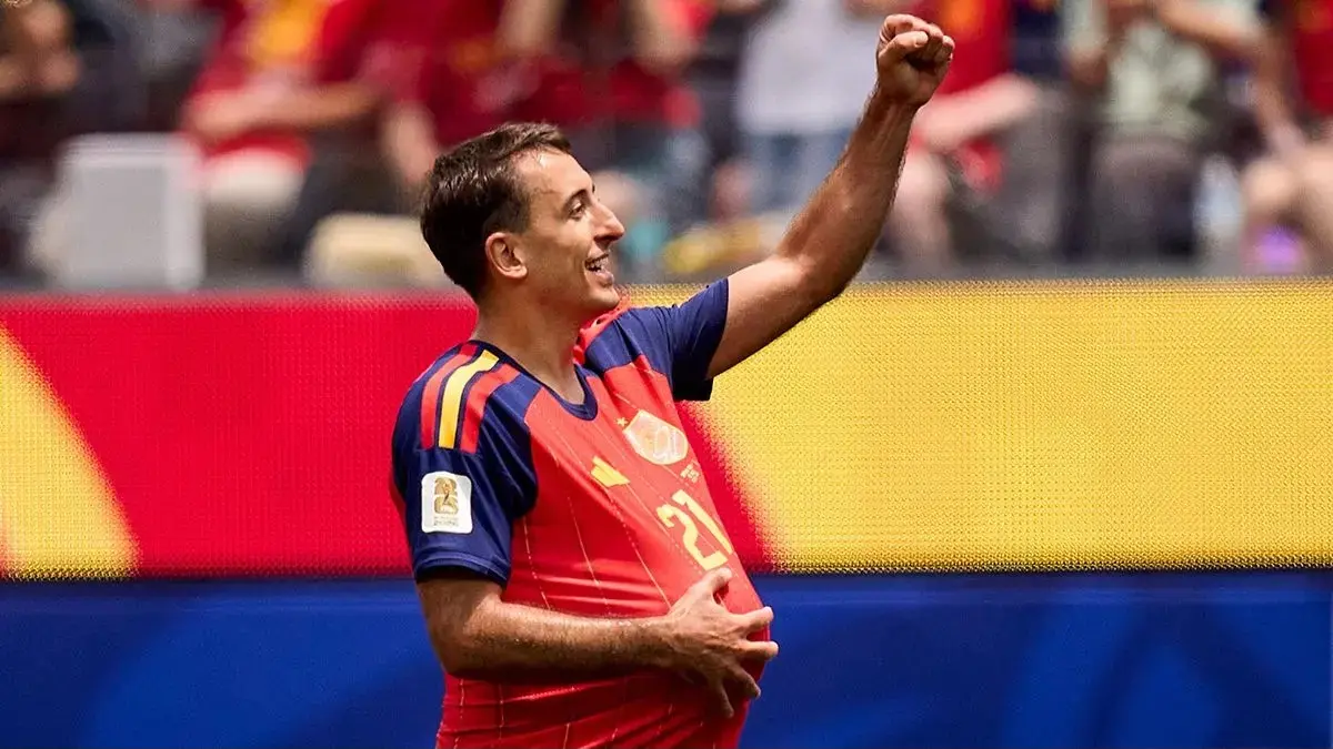 Mikel Oyarzabal mencetak dua gol saat Spanyol mengalahkan Austria 3-0 dan memastikan tiket ke babak 16 besar Piala Dunia 2026. (Instagram @sefutbol)
