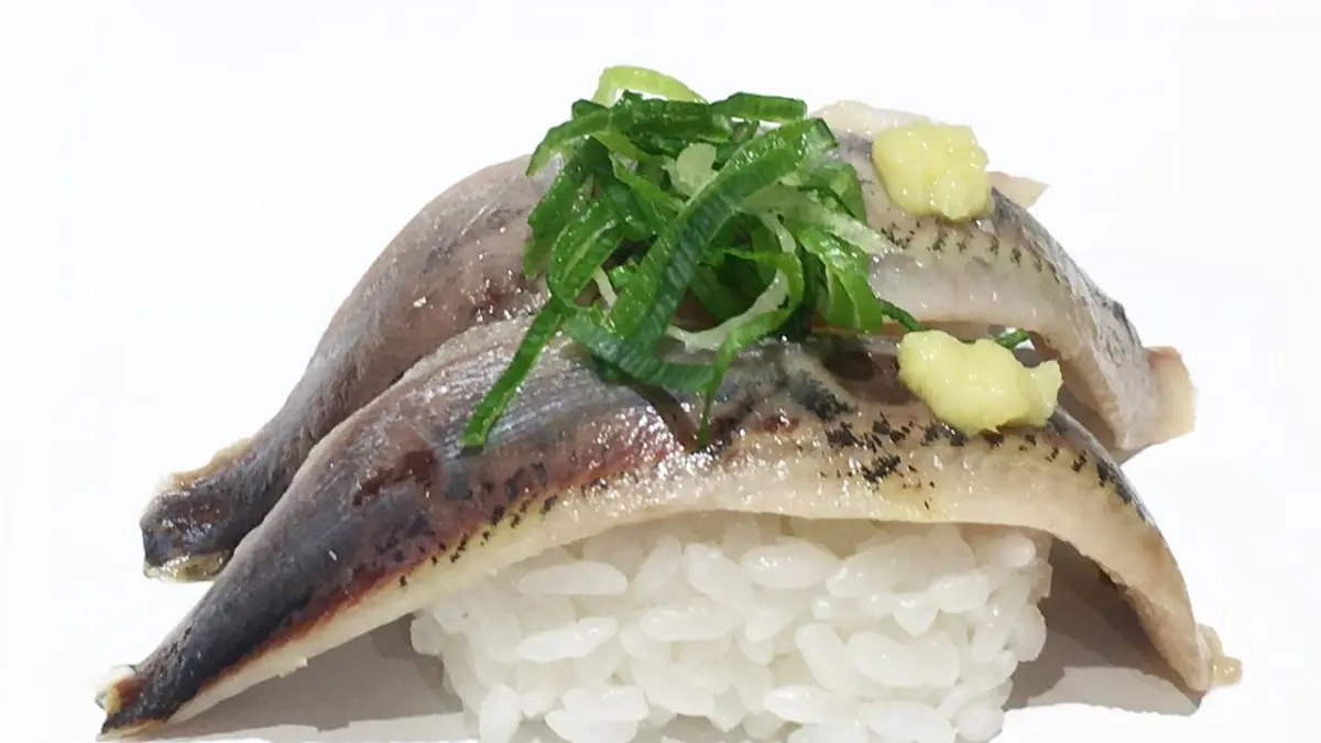 Nigiri sushi ikan sarden.