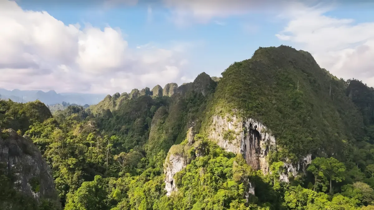 


BERPROSES: Bentang karst Sangkulirang–Mangkalihat akan diverifikasi tim nasional pada 6–10 Juli 2026 sebagai tahapan penetapan Geopark Nasional dan pintu menuju UNESCO Global Geopark. ISTIMEWA