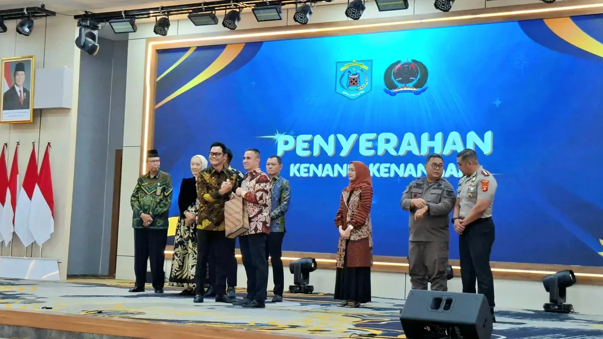 Ketua DPRD Paser Hendra Wahyudi saat menghadiri pisah sambut Dandim 0904/Paser, Kamis (2/7/2026). 

&nbsp;